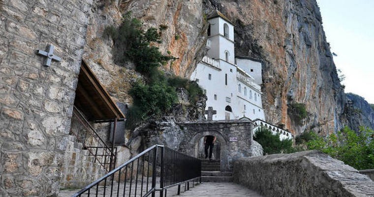 MANASTIRI TVRDOŠ, ZAVALA , OSTROG I ČAJNIČE SA POSJETOM PODGORICI 1