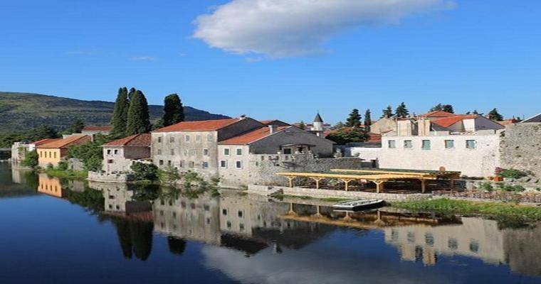 MANASTIRI TVRDOŠ, ZAVALA , OSTROG I ČAJNIČE SA POSJETOM PODGORICI 5