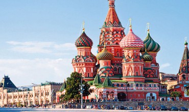 MOSKVA I SANKT PETERBURG - APRIL