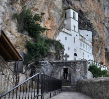 MANASTIRI TVRDOŠ, ZAVALA , OSTROG I ČAJNIČE SA POSJETOM PODGORICI Mala 1