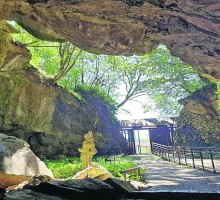 MANASTIR MANASIJA- PARK MAKETA - RESAVSKA PEĆINA – VODOPAD LISINE (VELIKI BUK) Mala 7